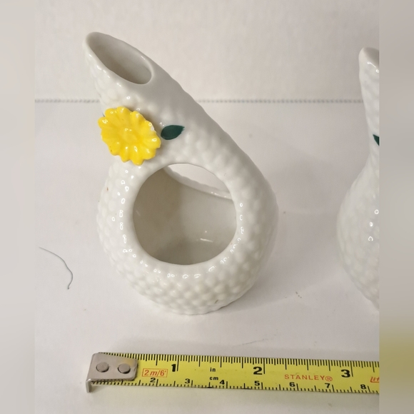 Two Vintage Japan Ceramic Vase/Napkin ring set. - Picture 2 of 7